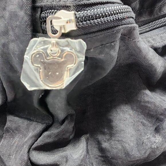 Disney Mickey Mouse Unlimited Vintage 90s Black Duffle Bag Plush Keychain New - Picture 7 of 12